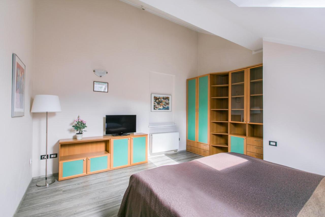 Duskova Apartments Прага Екстериор снимка