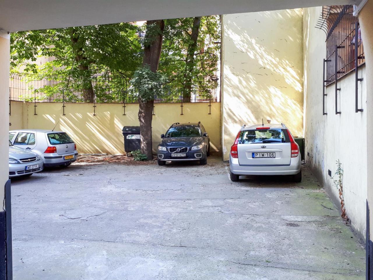 Duskova Apartments Прага Екстериор снимка