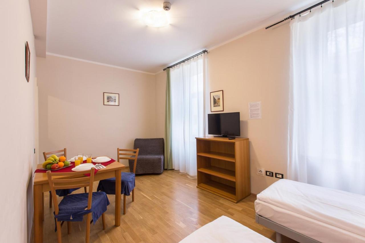Duskova Apartments Прага Екстериор снимка