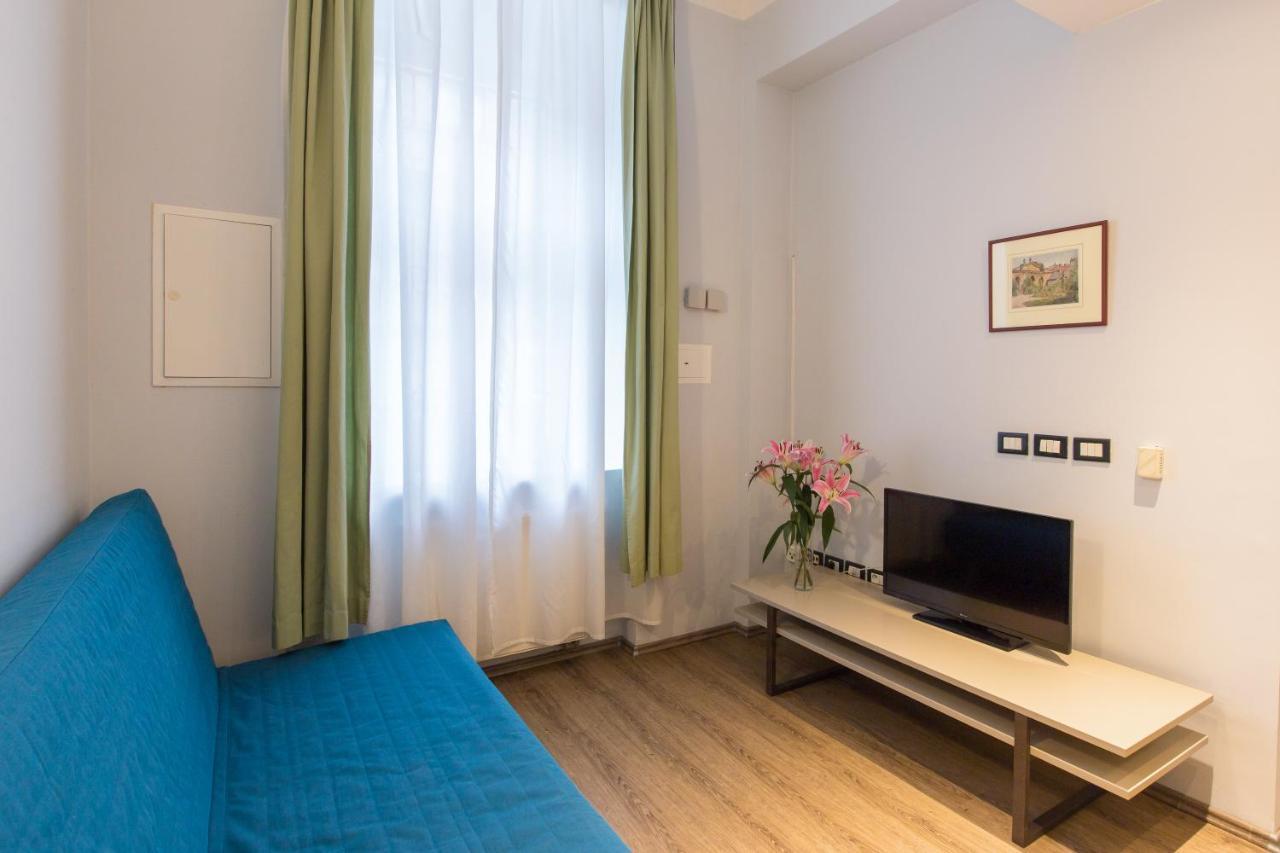 Duskova Apartments Прага Екстериор снимка